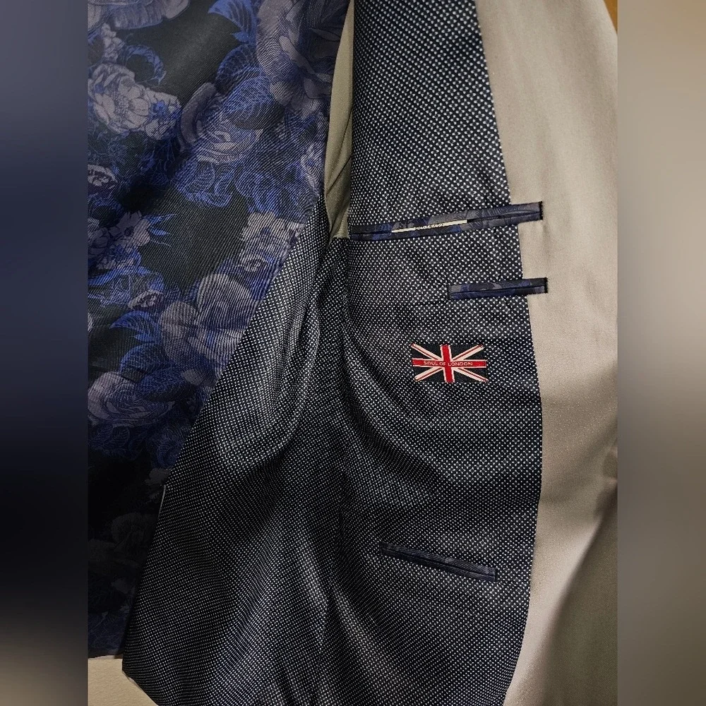 Men's Soul of London Sport Coat Size 44 Tall, Grey with Blue Lining